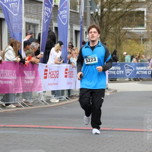 12.04.2026 - 45. Internationalen Wilhelmsburger Insellauf Strokosch-Dieckow http://msf.ph/oto/9483208 12.04.2026 13:23:41 Ziel 5223, 3336, 3783 meine-sportfotos.de