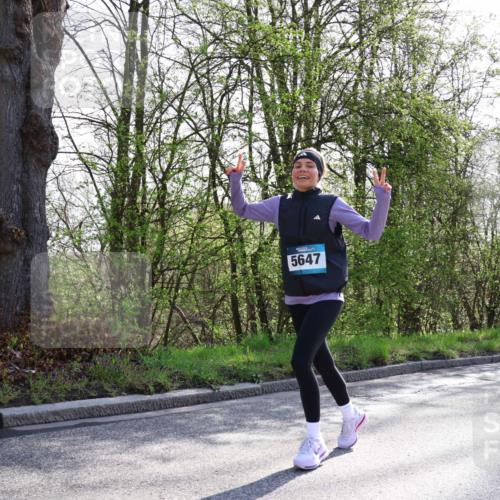 12.04.2026 - 45. Internationalen Wilhelmsburger Insellauf Yannick Fuchs http://msf.ph/oto/9483242 12.04.2026 10:32:01 Laufen 5647 meine-sportfotos.de