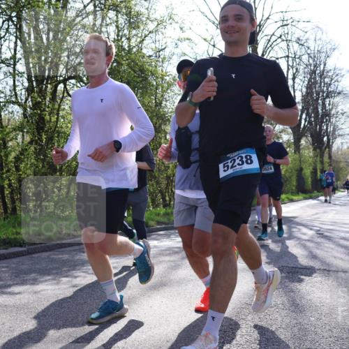 12.04.2026 - 45. Internationalen Wilhelmsburger Insellauf Yannick Fuchs http://msf.ph/oto/9483254 12.04.2026 10:24:32 Laufen 45, 5238, 3924 meine-sportfotos.de