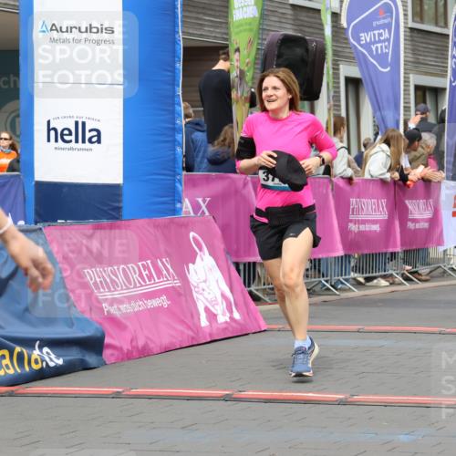 12.04.2026 - 45. Internationalen Wilhelmsburger Insellauf Strokosch-Dieckow http://msf.ph/oto/9483262 12.04.2026 13:23:34 Ziel 4708, 3774, 4358 meine-sportfotos.de
