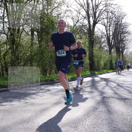 12.04.2026 - 45. Internationalen Wilhelmsburger Insellauf Yannick Fuchs http://msf.ph/oto/9483270 12.04.2026 10:24:33 Laufen 3924, 5551 meine-sportfotos.de