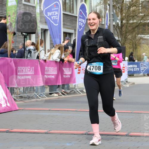 12.04.2026 - 45. Internationalen Wilhelmsburger Insellauf Strokosch-Dieckow http://msf.ph/oto/9483285 12.04.2026 13:23:31 Ziel 4708, 3774, 4358 meine-sportfotos.de