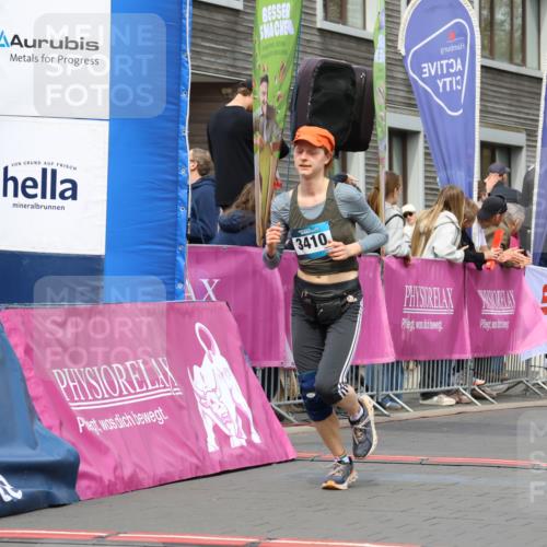 12.04.2026 - 45. Internationalen Wilhelmsburger Insellauf Strokosch-Dieckow http://msf.ph/oto/9483297 12.04.2026 13:23:30 Ziel 4593, 4708, 3774 meine-sportfotos.de