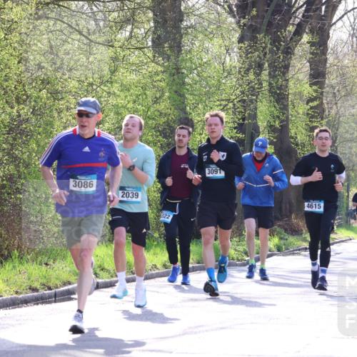 12.04.2026 - 45. Internationalen Wilhelmsburger Insellauf Yannick Fuchs http://msf.ph/oto/9483332 12.04.2026 10:32:10 Laufen 3086, 2039, 022, 3091, 4615, 5705 meine-sportfotos.de