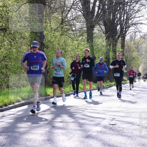 12.04.2026 - 45. Internationalen Wilhelmsburger Insellauf Yannick Fuchs http://msf.ph/oto/9483355 12.04.2026 10:32:12 Laufen 3086, 2039, 3091, 4615, 5705 meine-sportfotos.de