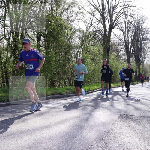 12.04.2026 - 45. Internationalen Wilhelmsburger Insellauf Yannick Fuchs http://msf.ph/oto/9483387 12.04.2026 10:32:14 Laufen 3086, 2039, 3091, 4615 meine-sportfotos.de