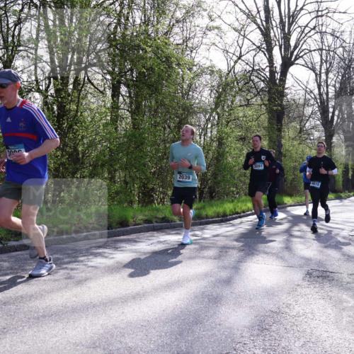 12.04.2026 - 45. Internationalen Wilhelmsburger Insellauf Yannick Fuchs http://msf.ph/oto/9483392 12.04.2026 10:32:14 Laufen 2039, 3091, 4615 meine-sportfotos.de