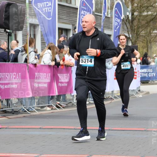 12.04.2026 - 45. Internationalen Wilhelmsburger Insellauf Strokosch-Dieckow http://msf.ph/oto/9483409 12.04.2026 13:23:18 Ziel 5314, 4557 meine-sportfotos.de