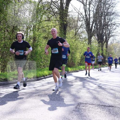 12.04.2026 - 45. Internationalen Wilhelmsburger Insellauf Yannick Fuchs http://msf.ph/oto/9483458 12.04.2026 10:24:51 Laufen 480, 3385, 459, 2472, 2423 meine-sportfotos.de