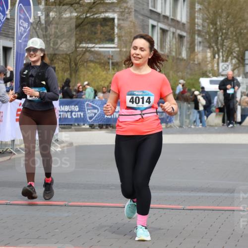 12.04.2026 - 45. Internationalen Wilhelmsburger Insellauf Strokosch-Dieckow http://msf.ph/oto/9483459 12.04.2026 13:23:05 Ziel 4014, 2158 meine-sportfotos.de