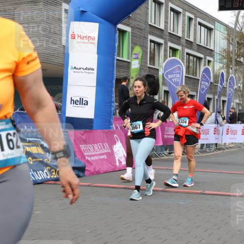 12.04.2026 - 45. Internationalen Wilhelmsburger Insellauf Strokosch-Dieckow http://msf.ph/oto/9483501 12.04.2026 13:23:00 Ziel 3667, 5304, 4210, 4014 meine-sportfotos.de
