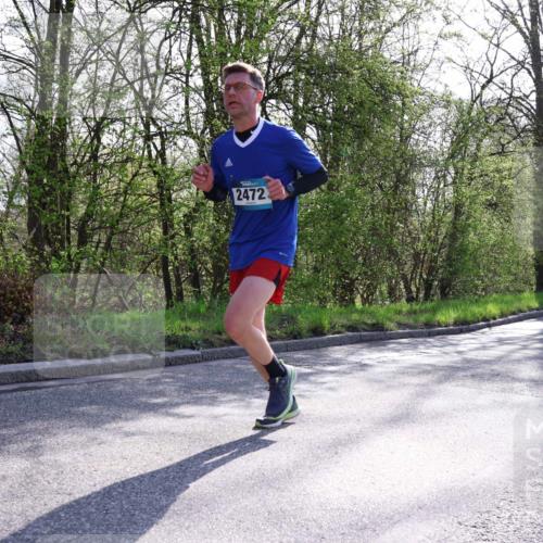 12.04.2026 - 45. Internationalen Wilhelmsburger Insellauf Yannick Fuchs http://msf.ph/oto/9483502 12.04.2026 10:24:55 Laufen 2472, 2423, 2497 meine-sportfotos.de