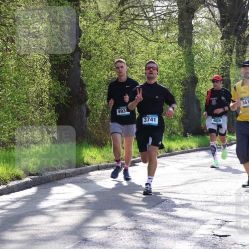 12.04.2026 - 45. Internationalen Wilhelmsburger Insellauf Yannick Fuchs http://msf.ph/oto/9483505 12.04.2026 10:32:28 Laufen 4934, 3741, 4829, 3419, 5751 meine-sportfotos.de