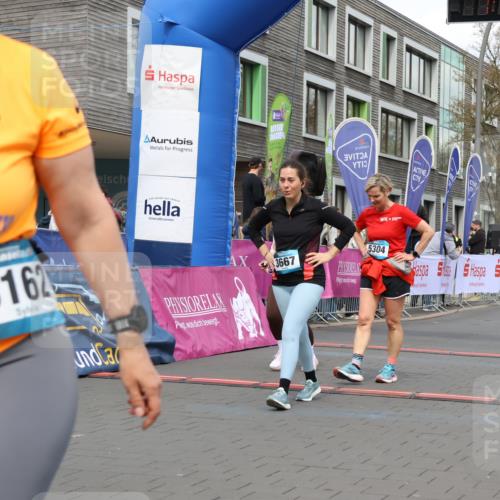 12.04.2026 - 45. Internationalen Wilhelmsburger Insellauf Strokosch-Dieckow http://msf.ph/oto/9483508 12.04.2026 13:23:00 Ziel 3667, 5304, 4210, 4014 meine-sportfotos.de