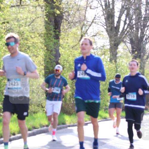 12.04.2026 - 45. Internationalen Wilhelmsburger Insellauf Yannick Fuchs http://msf.ph/oto/9483522 12.04.2026 10:24:56 Laufen 2423, 249, 5710 meine-sportfotos.de