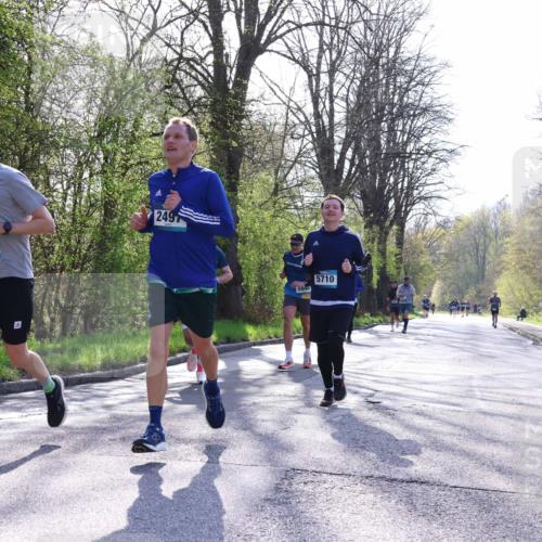 12.04.2026 - 45. Internationalen Wilhelmsburger Insellauf Yannick Fuchs http://msf.ph/oto/9483532 12.04.2026 10:24:57 Laufen 2497, 2423, 5048, 5710 meine-sportfotos.de