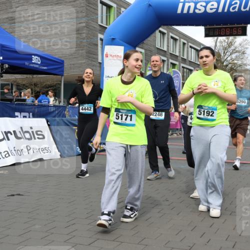 12.04.2026 - 45. Internationalen Wilhelmsburger Insellauf Strokosch-Dieckow http://msf.ph/oto/9483534 12.04.2026 13:22:55 Ziel 2246, 5192, 5171, 3162, 4443, 4442, 3746, 5290, 3057, 3667, 5304, 4210 meine-sportfotos.de