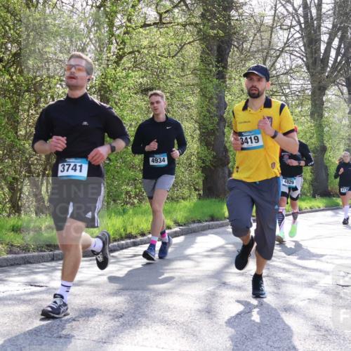 12.04.2026 - 45. Internationalen Wilhelmsburger Insellauf Yannick Fuchs http://msf.ph/oto/9483536 12.04.2026 10:32:30 Laufen 3741, 4934, 3419, 4829, 377, 5751 meine-sportfotos.de