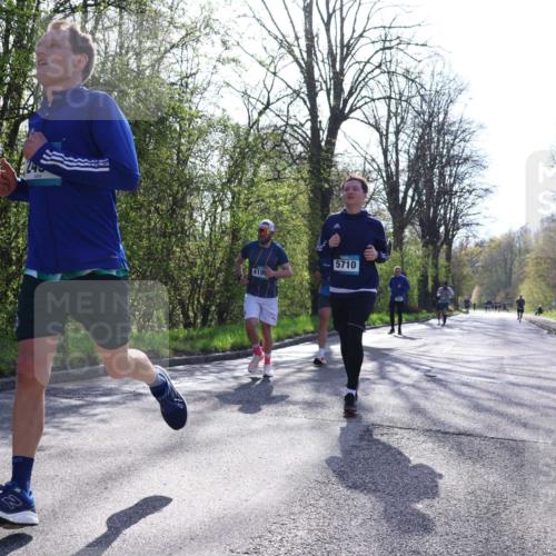 12.04.2026 - 45. Internationalen Wilhelmsburger Insellauf Yannick Fuchs http://msf.ph/oto/9483545 12.04.2026 10:24:58 Laufen 5710 meine-sportfotos.de