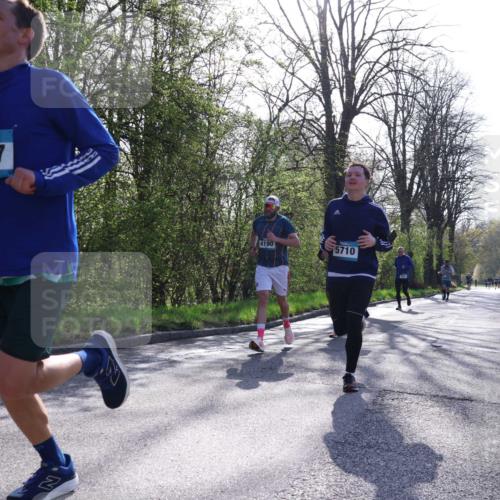 12.04.2026 - 45. Internationalen Wilhelmsburger Insellauf Yannick Fuchs http://msf.ph/oto/9483547 12.04.2026 10:24:58 Laufen 2497, 4190, 5710 meine-sportfotos.de