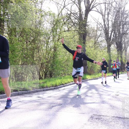 12.04.2026 - 45. Internationalen Wilhelmsburger Insellauf Yannick Fuchs http://msf.ph/oto/9483558 12.04.2026 10:32:32 Laufen 4934, 4829, 179, 2940 meine-sportfotos.de