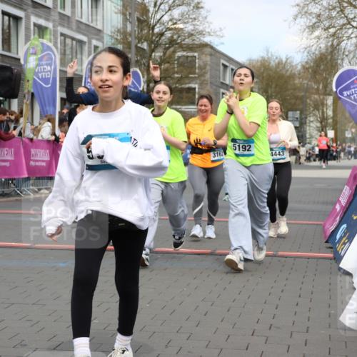12.04.2026 - 45. Internationalen Wilhelmsburger Insellauf Strokosch-Dieckow http://msf.ph/oto/9483568 12.04.2026 13:22:53 Ziel 5092, 2246, 5192, 5171, 3162, 4443, 4442, 3746, 5290, 3057, 3667, 5304 meine-sportfotos.de