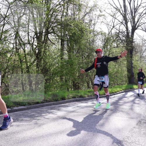 12.04.2026 - 45. Internationalen Wilhelmsburger Insellauf Yannick Fuchs http://msf.ph/oto/9483569 12.04.2026 10:32:32 Laufen 934, 4829, 3779, 1751 meine-sportfotos.de