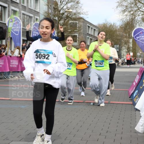 12.04.2026 - 45. Internationalen Wilhelmsburger Insellauf Strokosch-Dieckow http://msf.ph/oto/9483581 12.04.2026 13:22:53 Ziel 5092, 2246, 5192, 5171, 3162, 4443, 4442, 3746, 5290, 3057, 3667, 5304 meine-sportfotos.de