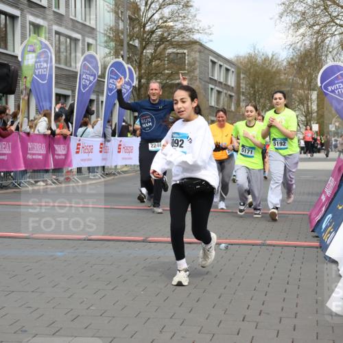 12.04.2026 - 45. Internationalen Wilhelmsburger Insellauf Strokosch-Dieckow http://msf.ph/oto/9483593 12.04.2026 13:22:51 Ziel 5092, 2246, 5192, 5171, 3162, 4443, 4442, 3746, 5290, 3057 meine-sportfotos.de
