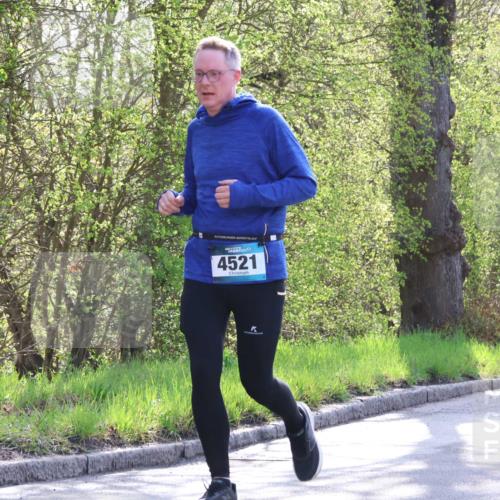 12.04.2026 - 45. Internationalen Wilhelmsburger Insellauf Yannick Fuchs http://msf.ph/oto/9483597 12.04.2026 10:25:01 Laufen 4521 meine-sportfotos.de