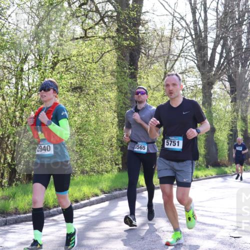 12.04.2026 - 45. Internationalen Wilhelmsburger Insellauf Yannick Fuchs http://msf.ph/oto/9483601 12.04.2026 10:32:35 Laufen 2940, 3565, 5751, 4428 meine-sportfotos.de