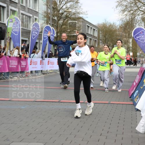 12.04.2026 - 45. Internationalen Wilhelmsburger Insellauf Strokosch-Dieckow http://msf.ph/oto/9483605 12.04.2026 13:22:51 Ziel 5092, 2246, 5192, 5171, 3162, 4443, 4442, 3746, 5290, 3057 meine-sportfotos.de