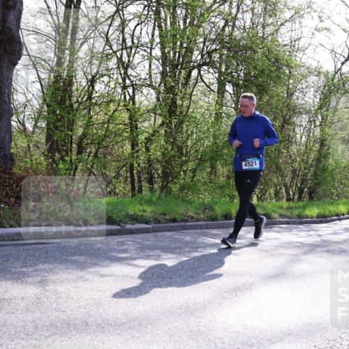 12.04.2026 - 45. Internationalen Wilhelmsburger Insellauf Yannick Fuchs http://msf.ph/oto/9483611 12.04.2026 10:25:02 Laufen 4521 meine-sportfotos.de