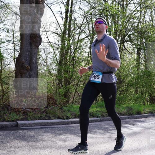 12.04.2026 - 45. Internationalen Wilhelmsburger Insellauf Yannick Fuchs http://msf.ph/oto/9483634 12.04.2026 10:32:38 Laufen 565 meine-sportfotos.de