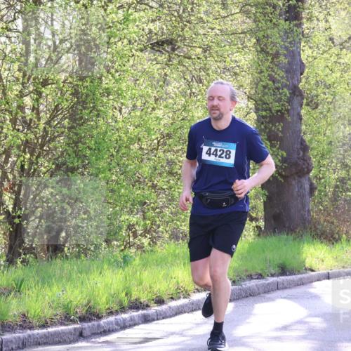 12.04.2026 - 45. Internationalen Wilhelmsburger Insellauf Yannick Fuchs http://msf.ph/oto/9483641 12.04.2026 10:32:41 Laufen 4428 meine-sportfotos.de