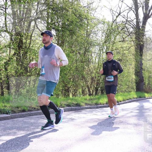 12.04.2026 - 45. Internationalen Wilhelmsburger Insellauf Yannick Fuchs http://msf.ph/oto/9483644 12.04.2026 10:25:06 Laufen 5603 meine-sportfotos.de