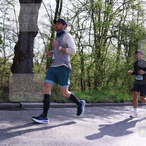 12.04.2026 - 45. Internationalen Wilhelmsburger Insellauf Yannick Fuchs http://msf.ph/oto/9483654 12.04.2026 10:25:07 Laufen 5603 meine-sportfotos.de