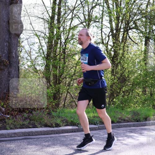 12.04.2026 - 45. Internationalen Wilhelmsburger Insellauf Yannick Fuchs http://msf.ph/oto/9483674 12.04.2026 10:32:43 Laufen 4428 meine-sportfotos.de