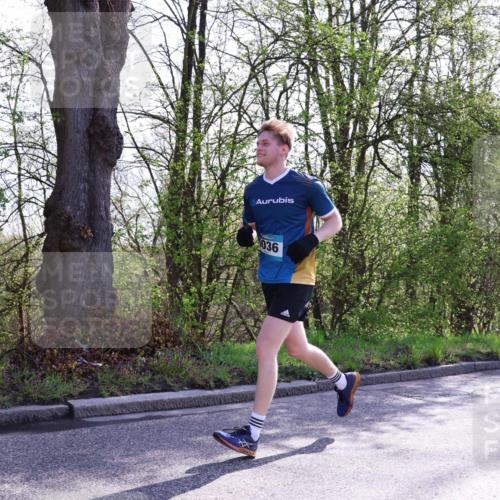 12.04.2026 - 45. Internationalen Wilhelmsburger Insellauf Yannick Fuchs http://msf.ph/oto/9483700 12.04.2026 10:25:17 Laufen 036 meine-sportfotos.de