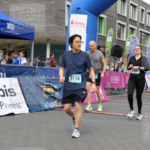 12.04.2026 - 45. Internationalen Wilhelmsburger Insellauf Strokosch-Dieckow http://msf.ph/oto/9483717 12.04.2026 13:22:44 Ziel 2116, 3581, 3235, 3915, 5080, 4348, 5085, 3603, 3602 meine-sportfotos.de