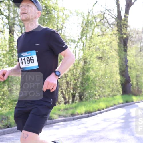 12.04.2026 - 45. Internationalen Wilhelmsburger Insellauf Yannick Fuchs http://msf.ph/oto/9483727 12.04.2026 10:25:21 Laufen 4196 meine-sportfotos.de
