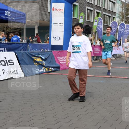 12.04.2026 - 45. Internationalen Wilhelmsburger Insellauf Strokosch-Dieckow http://msf.ph/oto/9483749 12.04.2026 13:22:37 Ziel 2332, 2116 meine-sportfotos.de