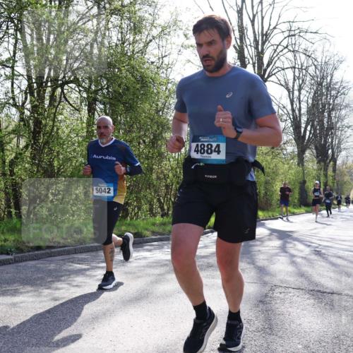 12.04.2026 - 45. Internationalen Wilhelmsburger Insellauf Yannick Fuchs http://msf.ph/oto/9483759 12.04.2026 10:25:29 Laufen 5042, 4884 meine-sportfotos.de