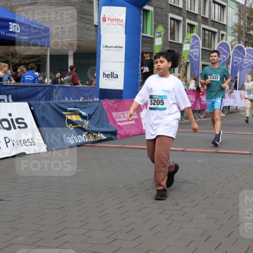 12.04.2026 - 45. Internationalen Wilhelmsburger Insellauf Strokosch-Dieckow http://msf.ph/oto/9483761 12.04.2026 13:22:37 Ziel 2332, 2116 meine-sportfotos.de