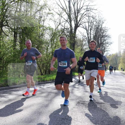 12.04.2026 - 45. Internationalen Wilhelmsburger Insellauf Yannick Fuchs http://msf.ph/oto/9483777 12.04.2026 10:32:51 Laufen 4635, 5286, 5697, 5407, 794 meine-sportfotos.de