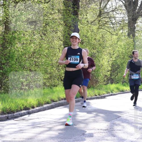 12.04.2026 - 45. Internationalen Wilhelmsburger Insellauf Yannick Fuchs http://msf.ph/oto/9483778 12.04.2026 10:25:31 Laufen 4109, 2123 meine-sportfotos.de