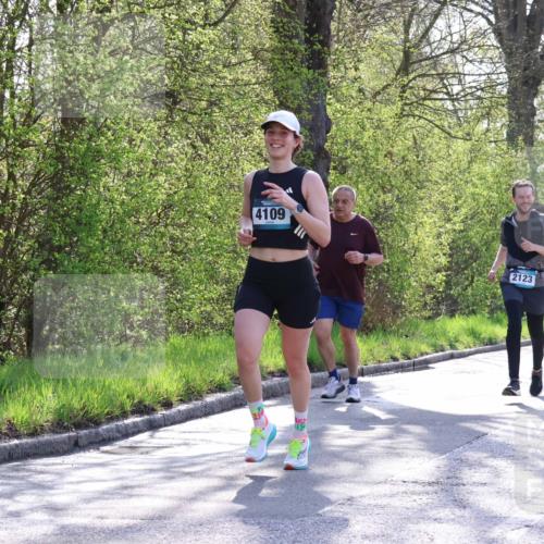12.04.2026 - 45. Internationalen Wilhelmsburger Insellauf Yannick Fuchs http://msf.ph/oto/9483780 12.04.2026 10:25:31 Laufen 4109, 2123 meine-sportfotos.de