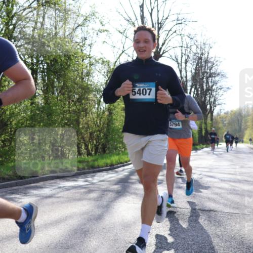 12.04.2026 - 45. Internationalen Wilhelmsburger Insellauf Yannick Fuchs http://msf.ph/oto/9483786 12.04.2026 10:32:52 Laufen 5286, 5407, 5794 meine-sportfotos.de