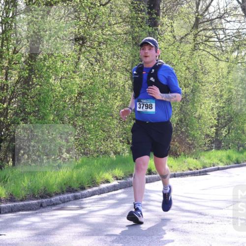 12.04.2026 - 45. Internationalen Wilhelmsburger Insellauf Yannick Fuchs http://msf.ph/oto/9483794 12.04.2026 10:45:42 Laufen 3798, 3257 meine-sportfotos.de