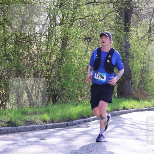 12.04.2026 - 45. Internationalen Wilhelmsburger Insellauf Yannick Fuchs http://msf.ph/oto/9483802 12.04.2026 10:45:42 Laufen 3798 meine-sportfotos.de